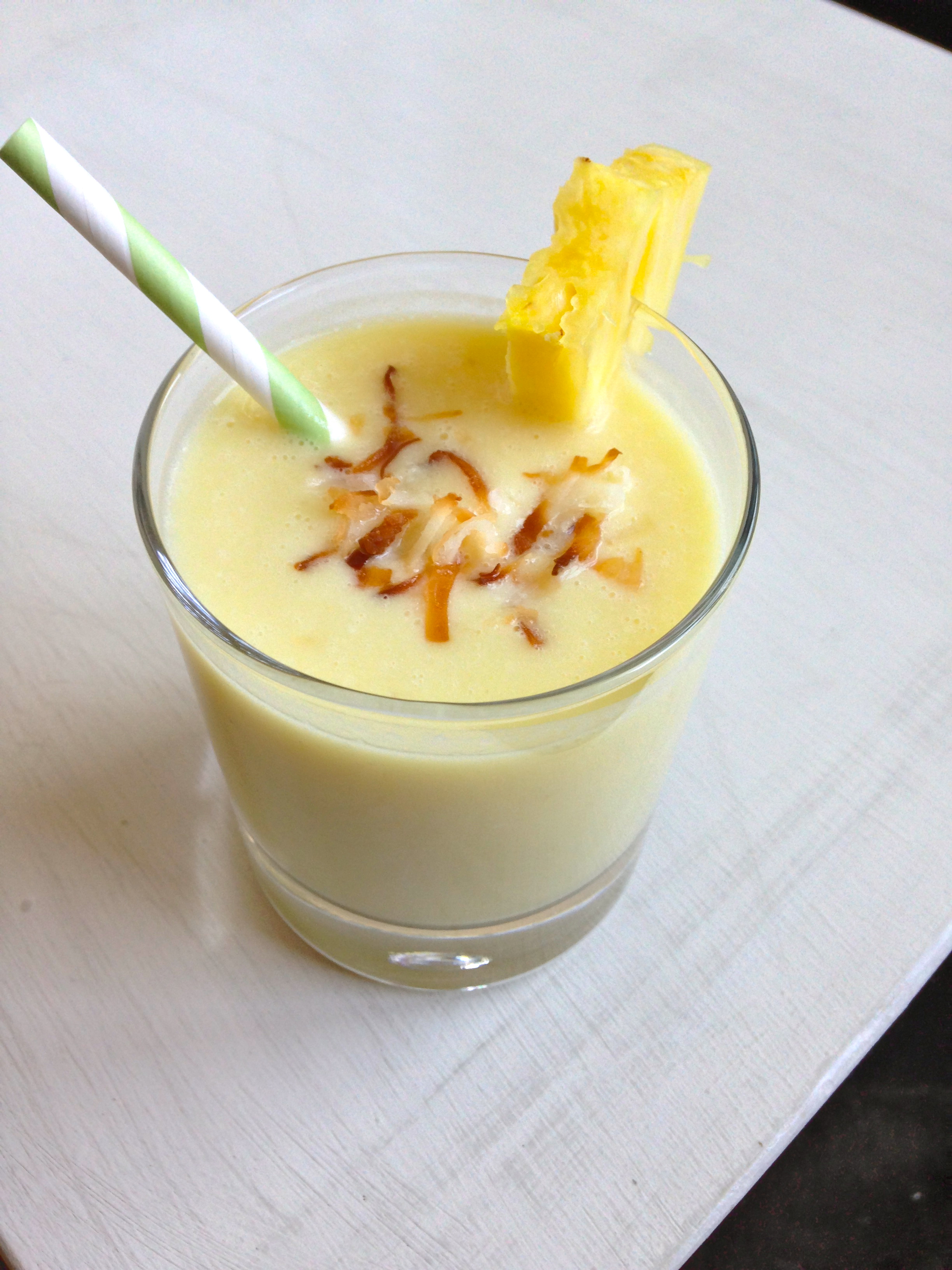 Healthy Pineapple Coconut Smoothie | ChezCateyLou.com