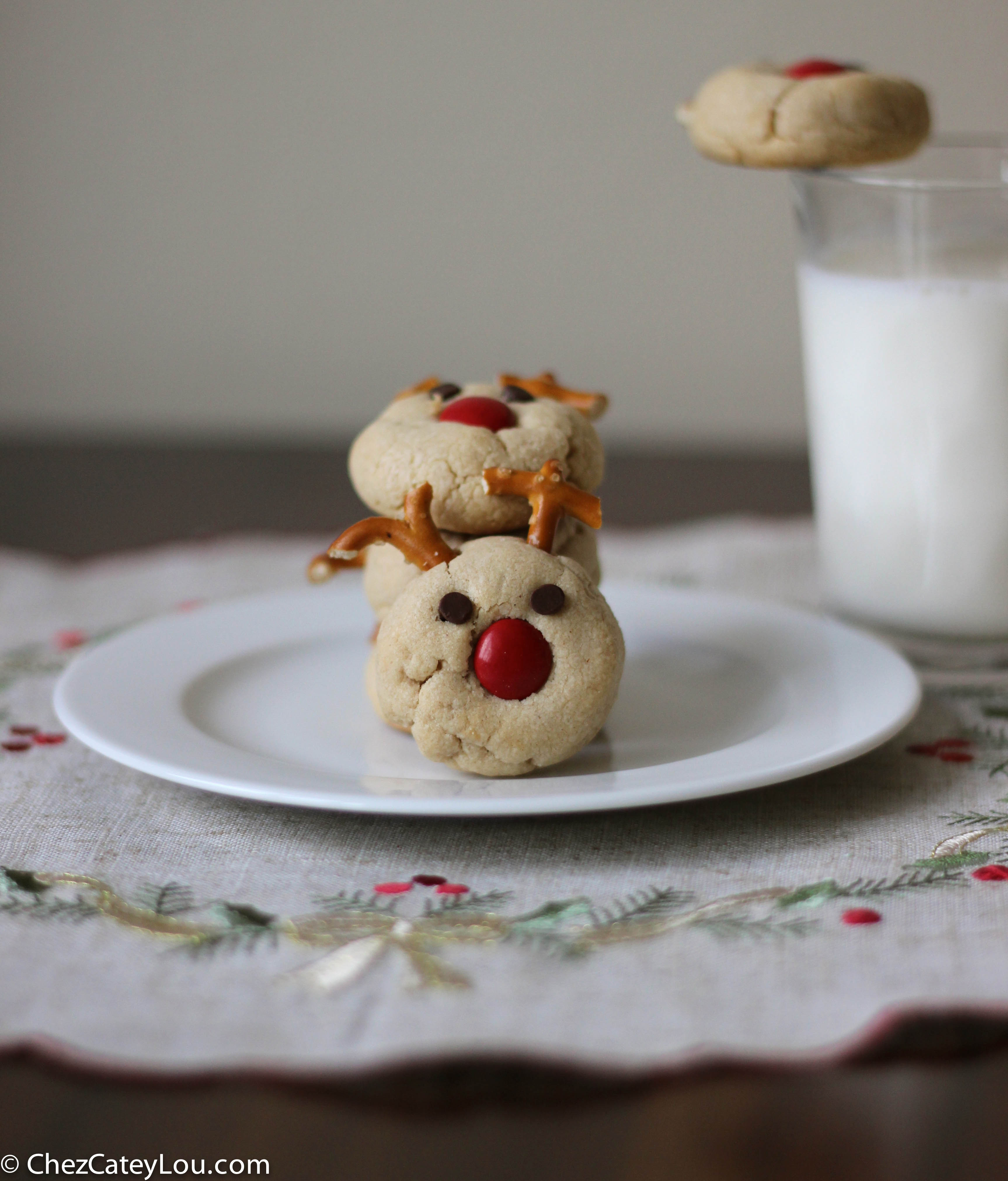Peanut Butter Reindeer Cookies, the cutest Christmas Cookies ever! | ChezCateyLou.com