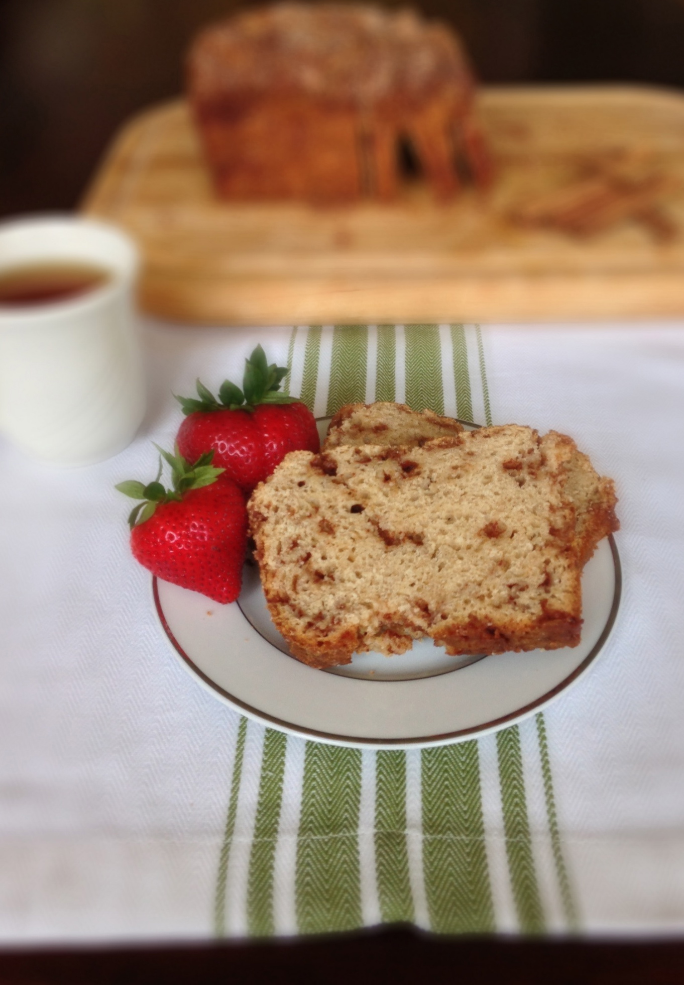 Easy Cinnamon Bread - a yeast bread that requires no kneading! | ChezCateyLou.com