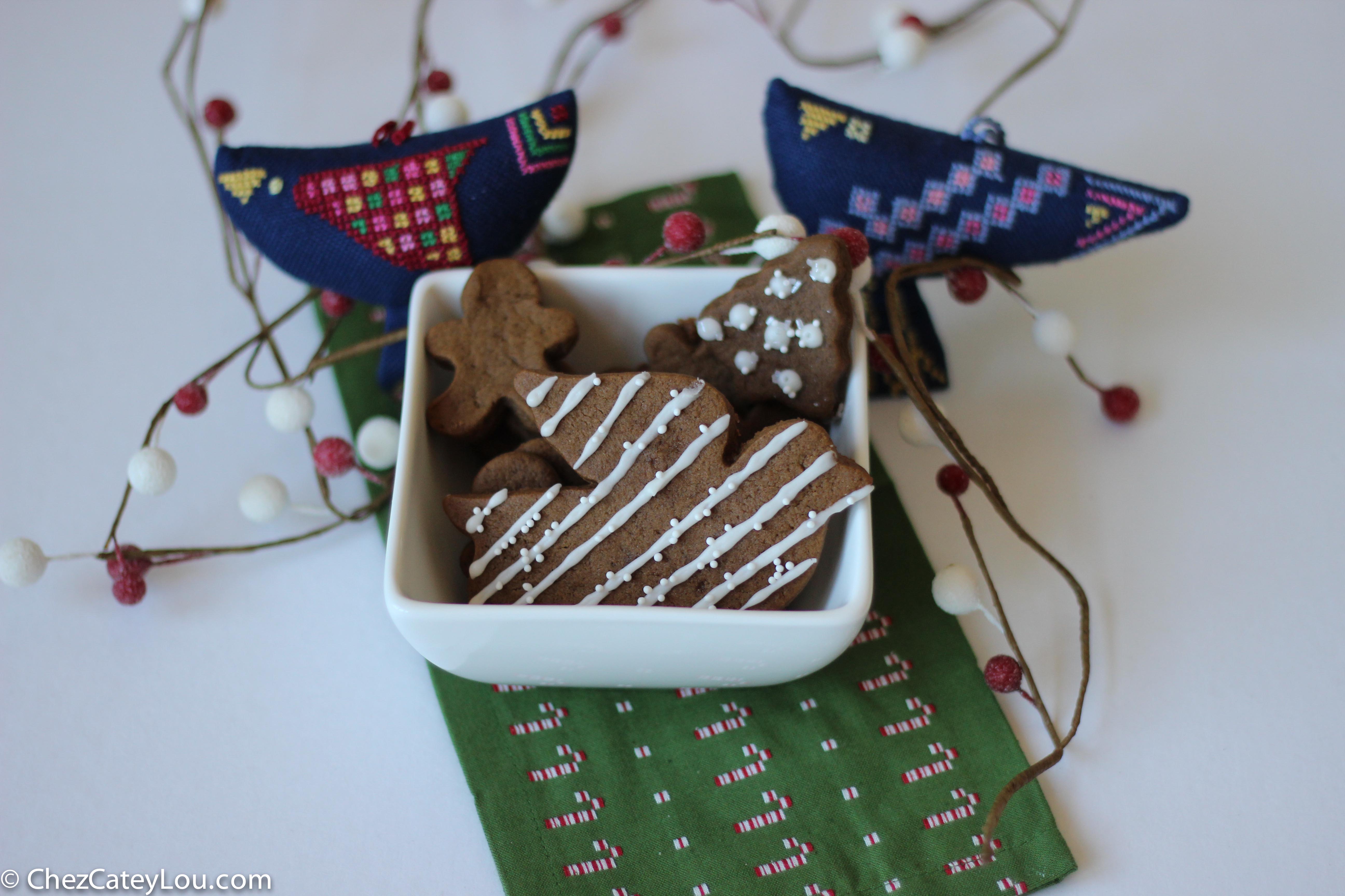 Thick and Chewy Gingerbread Cookies | ChezCateyLou.com #Christmas